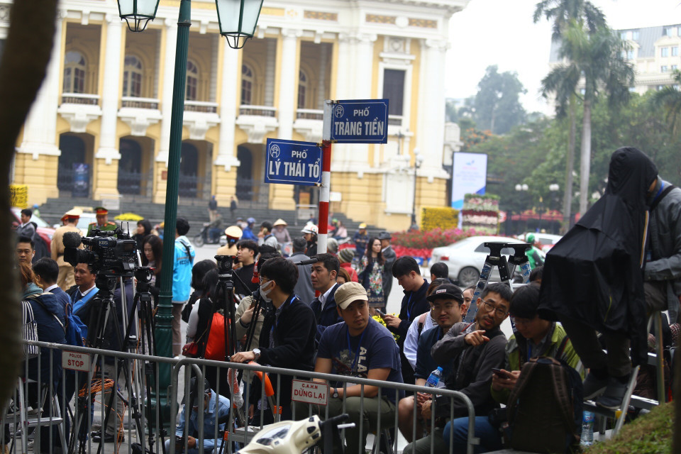 Cuộc gặp đầu tiên giữa Tổng thống Mỹ Donald Trump với Chủ tịch Triều Tiên Kim Jong-un tại Hội nghị Thượng đỉnh Mỹ-Triều Tiên lần thứ hai, dự kiến diễn ra vào tối nay 27/2. (Ảnh: Minh Quyết/TTXVN)