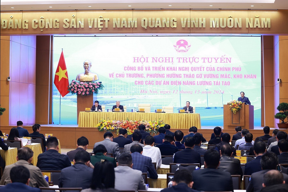 Quang cảnh Hội nghị tháo gỡ khó khăn cho các dự án năng lượng tái tạo. (Ảnh: Dương Giang/TXVN)