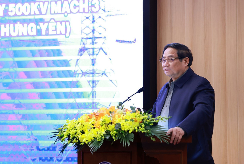 Thủ tướng Phạm Minh Chính phát biểu tại Hội nghị tổng kết dự án đường dây 500kV mạch 3 Quảng Trạch-Phố Nối. (Ảnh: Dương Giang/TTXVN)