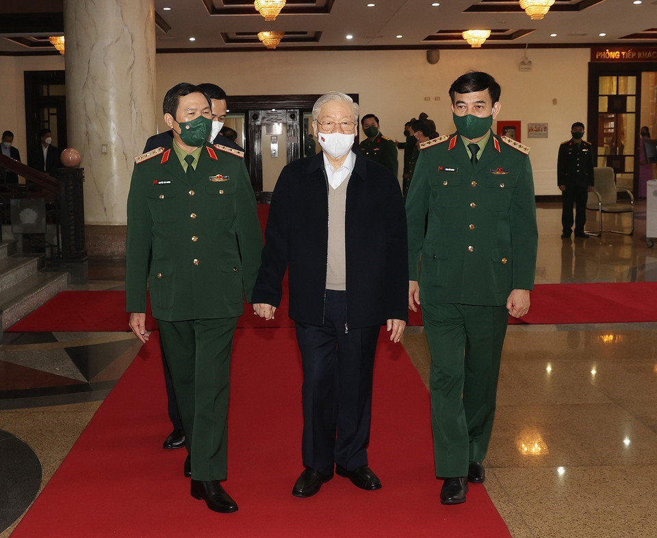 Tổng Bí thư Nguyễn Phú Trọng, Bí thư Quân ủy Trung ương đến dự Hội nghị lần thứ ba, nhiệm kỳ 2020-2025 để thông qua báo cáo tổng kết công tác quân sự, quốc phòng năm 2021; xác định phương hướng lãnh đạo thực hiện nhiệm vụ quân sự, quốc phòng và xây dựng Đảng bộ Quân đội năm 2022. (Ảnh: Trí Dũng/TTXVN)