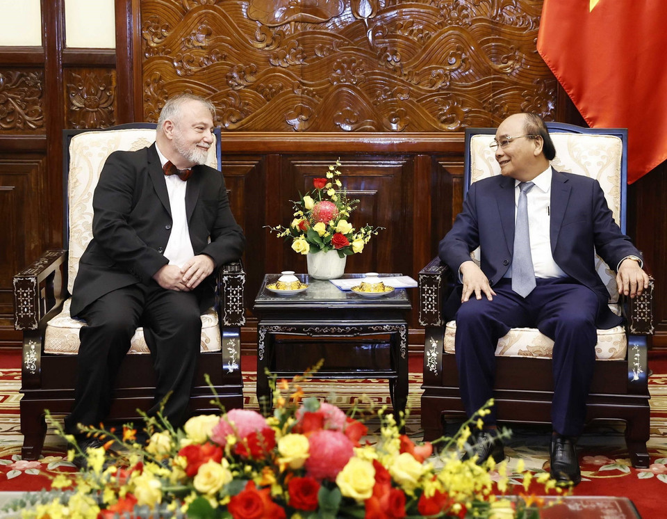 Chủ tịch nước Nguyễn Xuân Phúc tiếp Đại sứ Cộng hòa Séc Hynek Kmonícek. (Ảnh: Thống Nhất/TTXVN)