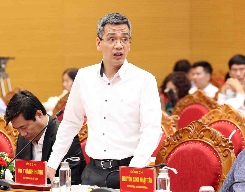 Thứ trưởng Bộ Tài chính Võ Thành Hưng phát biểu. (Ảnh: Nhan Sáng/TTXVN)