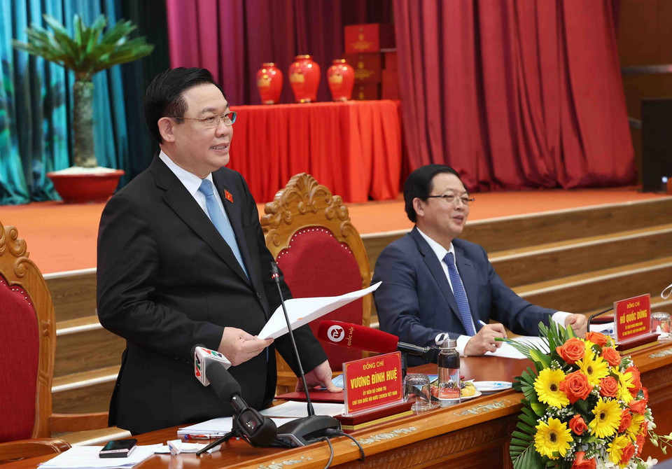 Chủ tịch Quốc hội Vương Đình Huệ phát biểu kết luận buổi làm viêc. (Ảnh: Nhan Sáng/TTXVN)