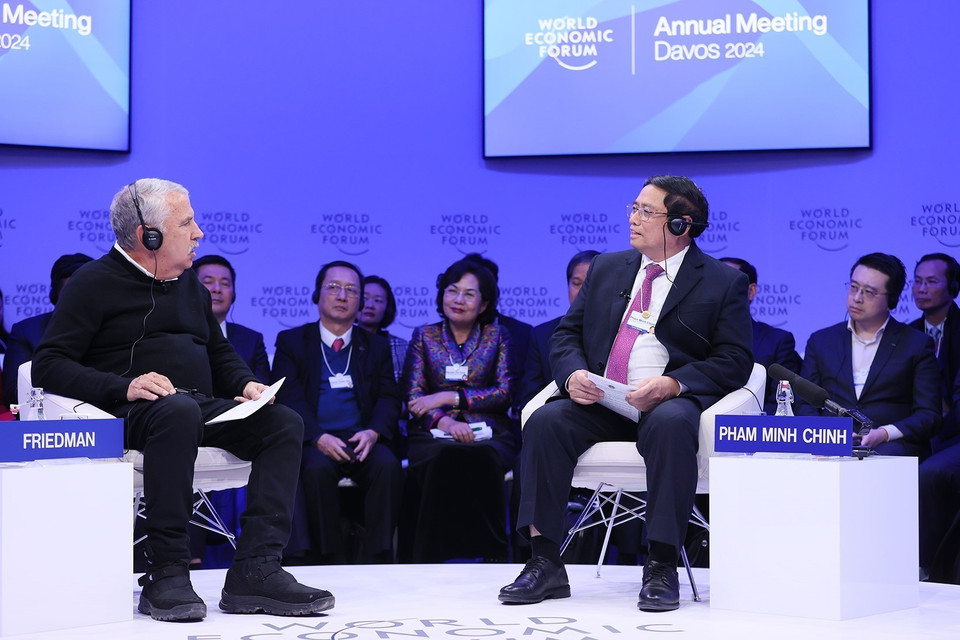 Thủ tướng Phạm Minh Chính tham gia đối thoại chính sách "Việt Nam: Định hướng tầm nhìn toàn cầu." (Ảnh: Dương Giang/TTXVN)