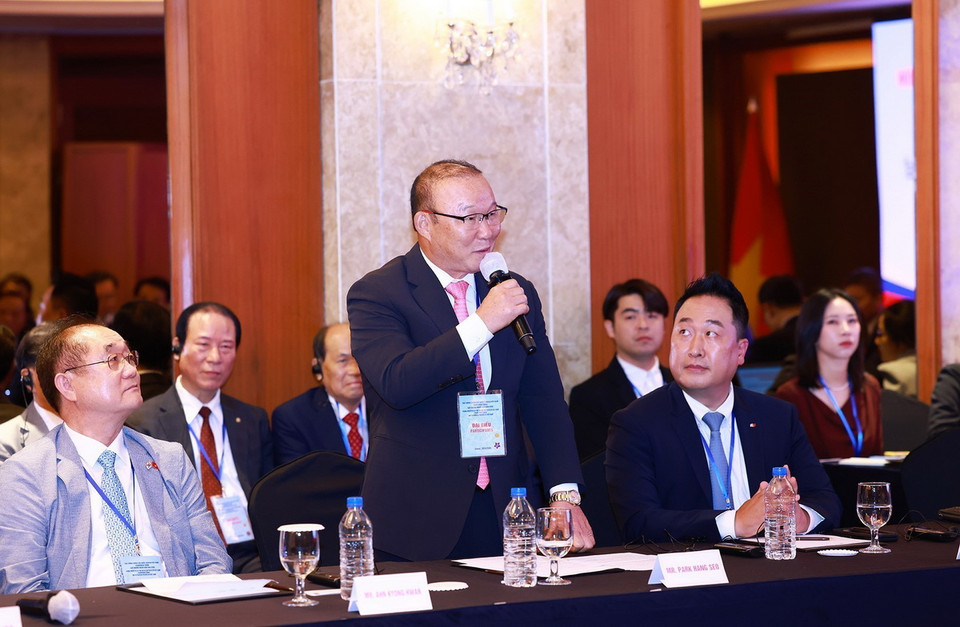 Ông Park Hang-seo, nguyên Huấn luyện viên trưởng Đội tuyển Bóng đá Quốc gia Việt Nam, phát biểu. (Ảnh: Dương Giang/TTXVN)