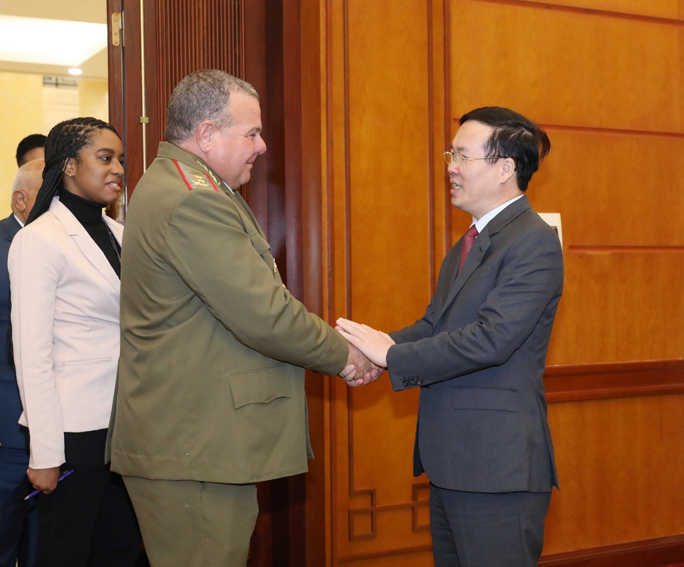 Thường trực Ban Bí thư Võ Văn Thưởng tiếp Chủ nhiệm Chính trị các Lực lượng vũ trang Cách mạng Cuba Victor Rojo Ramos thăm Việt Nam (7/12/2022). (Ảnh: Phương Hoa/TTXVN)