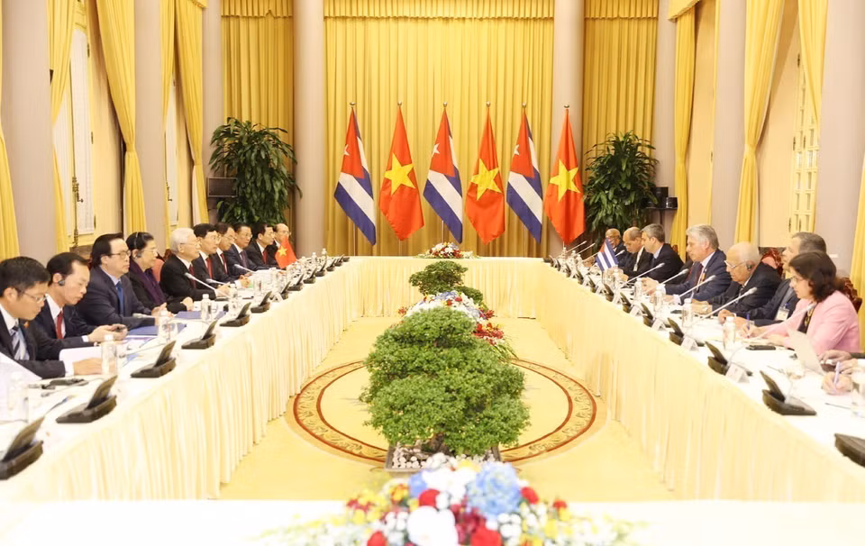 Tổng Bí thư, Chủ tịch nước Nguyễn Phú Trọng hội đàm với ông Miguel Mario Díaz-Canel Bermúdez, Chủ tịch Hội đồng Nhà nước và Hội đồng Bộ trưởng Cuba thăm hữu nghị chính thức Việt Nam từ ngày 8-10/11/2018. (Ảnh: Trí Dũng/TTXVN)