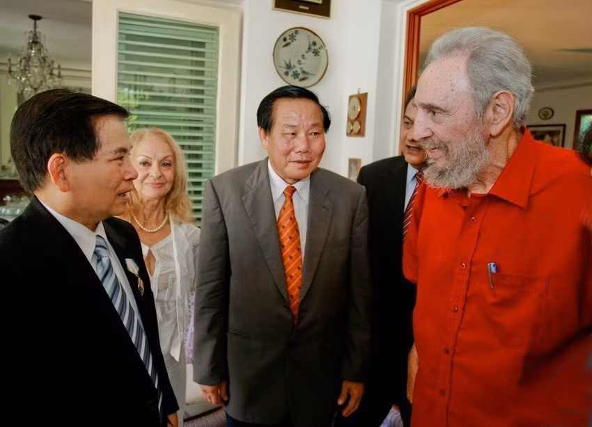 Ngày 28/9/2009, tại thủ đô La Habana, Lãnh tụ Fidel Castro tiếp Chủ tịch nước Nguyễn Minh Triết thăm hữu nghị chính thức Cuba. (Ảnh TTXVN phát)