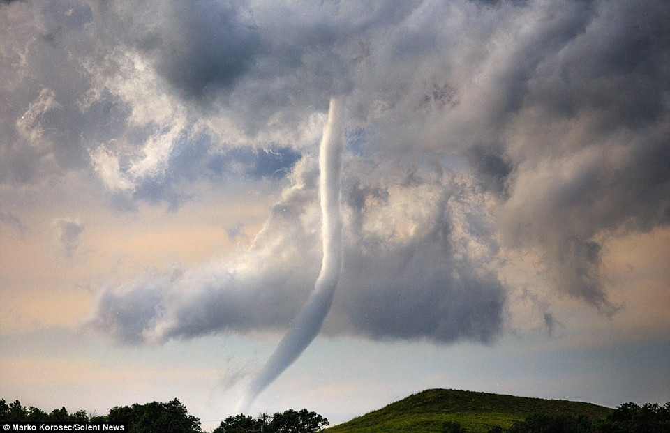 Anh đã theo dấu những cơn bão dọc theo Hành lang bão tố ở Mỹ (Nguồn: Daily Mail)