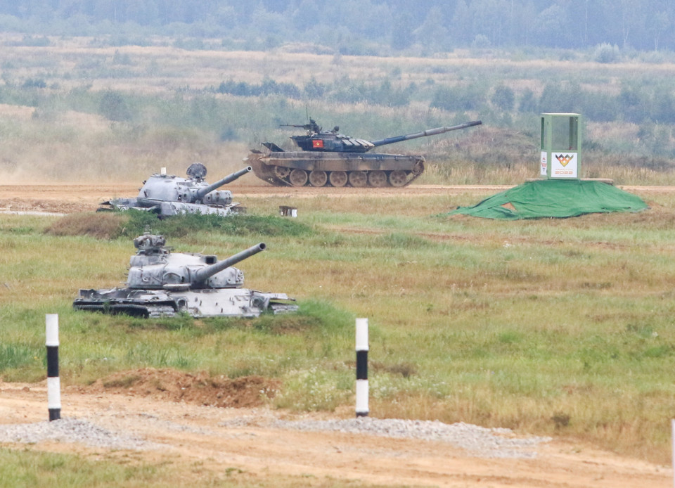 Xe thực hiện vòng chạy trong khuôn khổ lượt thi đấu. (Ảnh: Trần Hiếu)