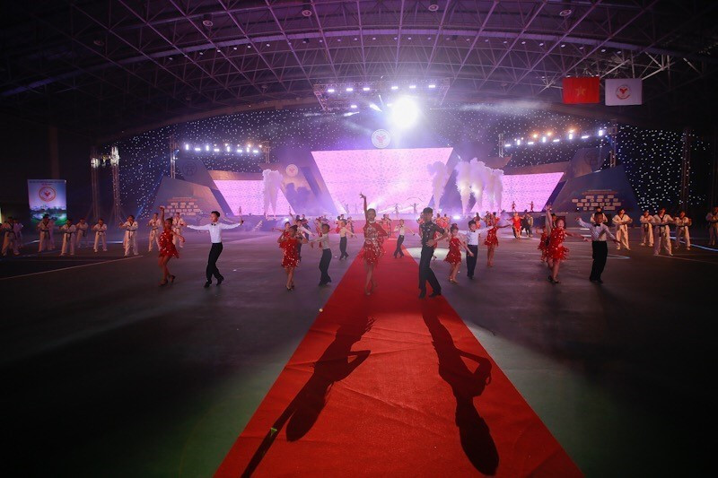 Các tiết mục văn nghệ trình diễn trong Lễ bế mạc đại hội. (Ảnh: Trọng Đạt/ TTXVN)