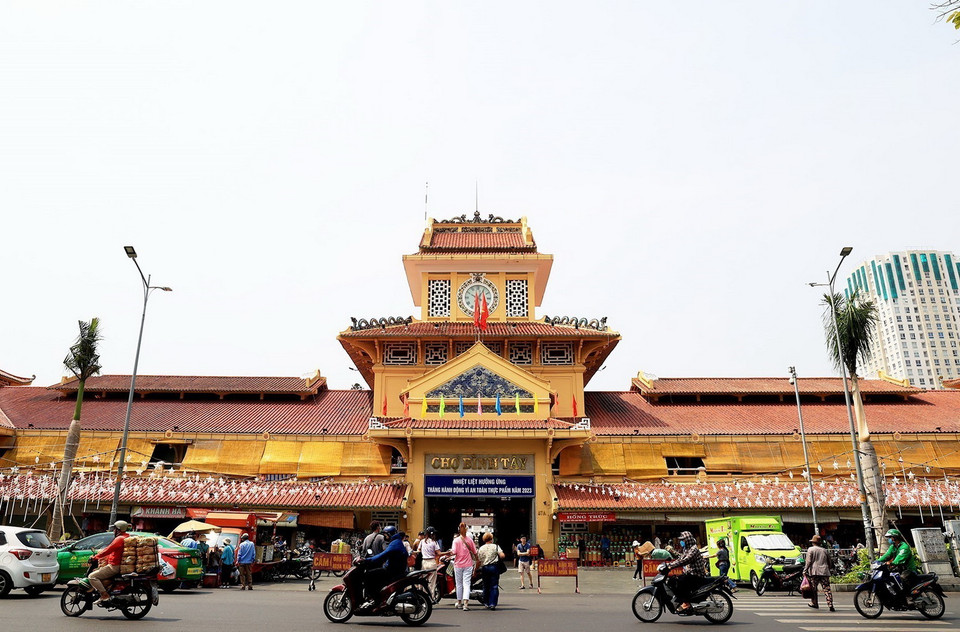  Chợ Bình Tây tọa lạc tại Quận 6, Thành phố Hồ Chí Minh (TP HCM), trong khu vực gọi là Chợ Lớn nên thường được gọi không chính thức là chợ Lớn mới. (Ảnh: Hồng Đạt/TTXVN)