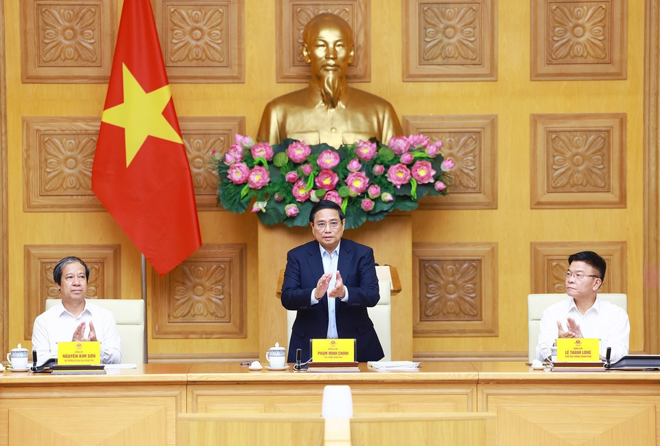 Thủ tướng Phạm Minh Chính, Chủ tịch Ủy ban quốc gia đổi mới giáo dục và đào tạo, chủ trì phiên họp. (Ảnh: Dương Giang/TTXVN)