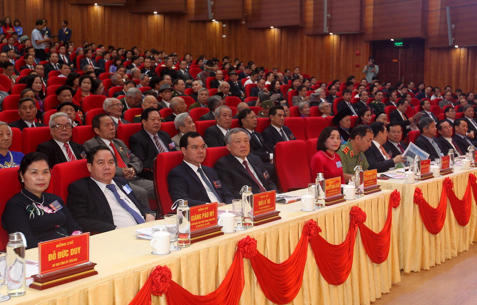 Ông Nguyễn Hòa Bình cùng các đại biểu tham dự Đại hội. (Ảnh: Quốc Khánh/TTXVN)