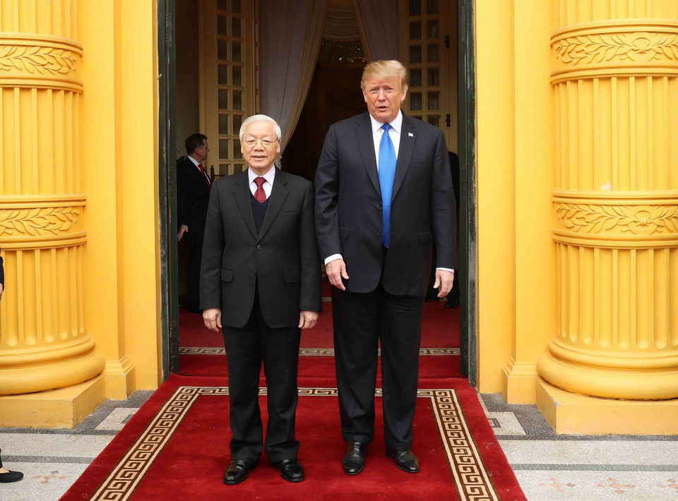 Tổng Bí thư, Chủ tịch nước Nguyễn Phú Trọng tiếp Tổng thống Hoa Kỳ Donald Trump. (Ảnh: Trí Dũng/TTXVN)