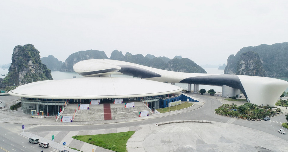  Cung Quy hoạch, Hội chợ và Triển lãm tỉnh Quảng Ninh, thành phố Hạ Long - nơi thi đấu bộ môn Cờ vua. (Ảnh: Thanh Vân/TTXVN)