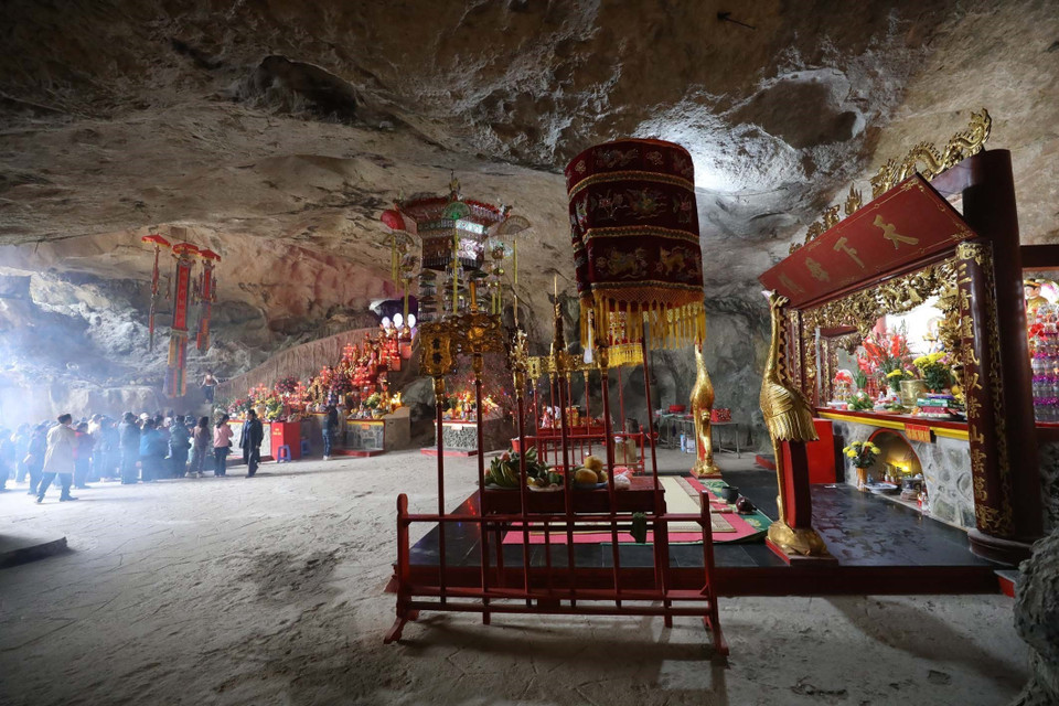 Chùa có từ thời nhà Lê và được mệnh danh là “Đệ nhất bát cảnh xứ Lạng” và đã được Bộ Văn hóa-Thông tin công nhận là Di tích Lịch sử-Văn hóa Quốc gia. (Ảnh: Anh Tuấn/TTXVN)