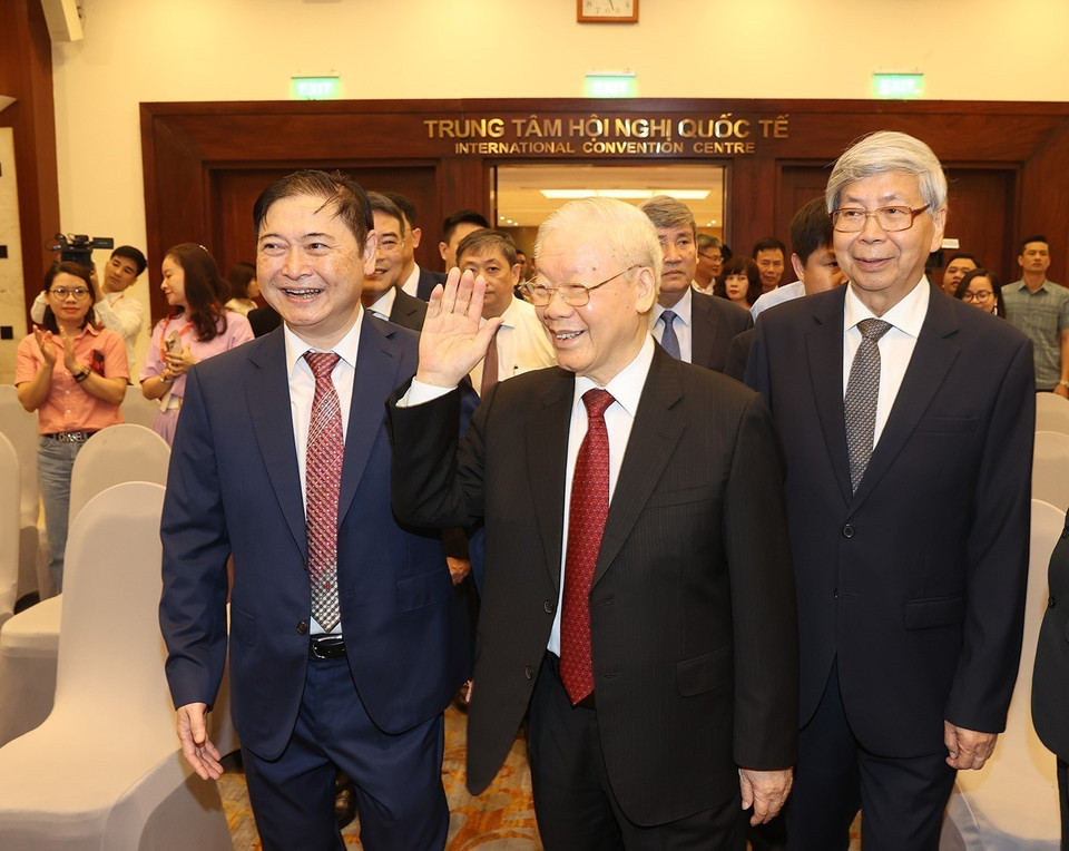 Tổng Bí thư Nguyễn Phú Trọng đến dự lễ kỷ niệm 60 năm Chủ tịch Hồ Chí Minh gặp mặt đội ngũ trí thức (18/5/1963-18/5/2023) và 40 năm Ngày thành lập Liên hiệp các Hội Khoa học và Kỹ thuật Việt Nam (26/3/1983-26/3/2023). (Ảnh: Trí Dũng/TTXVN)