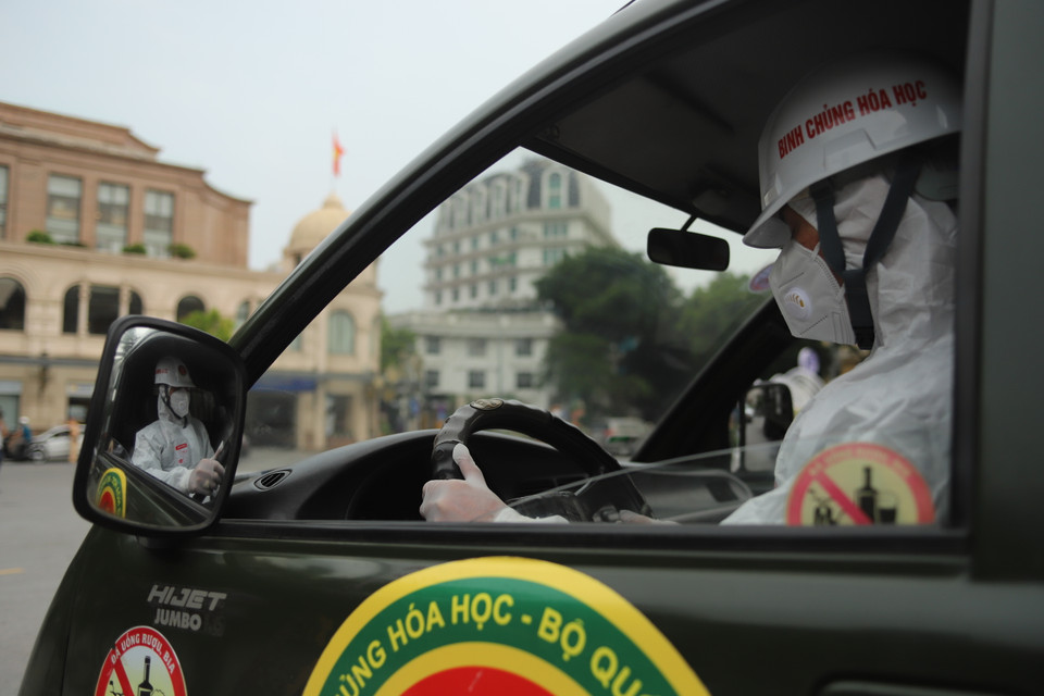 Thời gian phun khử khuẩn sẽ diễn ra trong 3 ngày (Ảnh: Lâm Phan/Vietnam+)