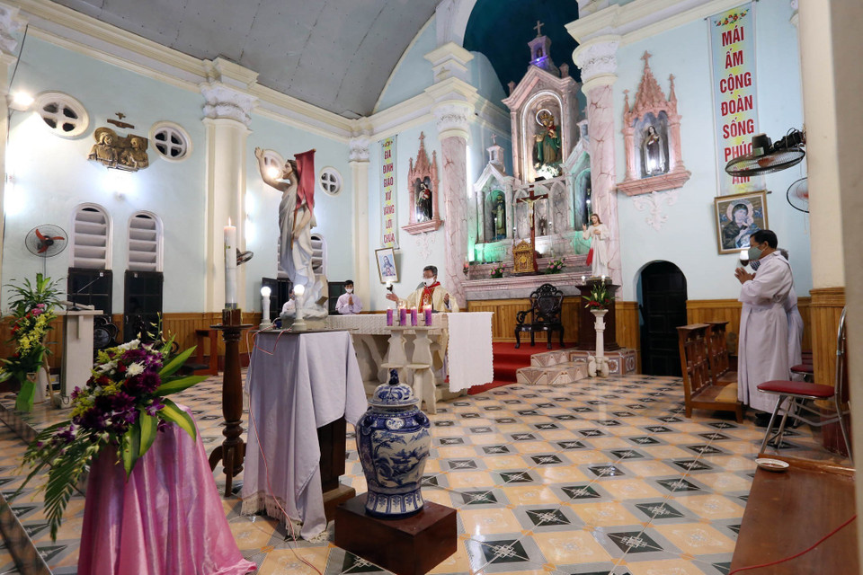 Nhà thờ Giáo xứ Hữu Bằng, Giáo phận Bắc Ninh, nơi có hai họ đạo là Bảo Ngọc và Bá Cầu với 1.300 giáo dân. (Ảnh: Anh Tuấn/TTXVN)