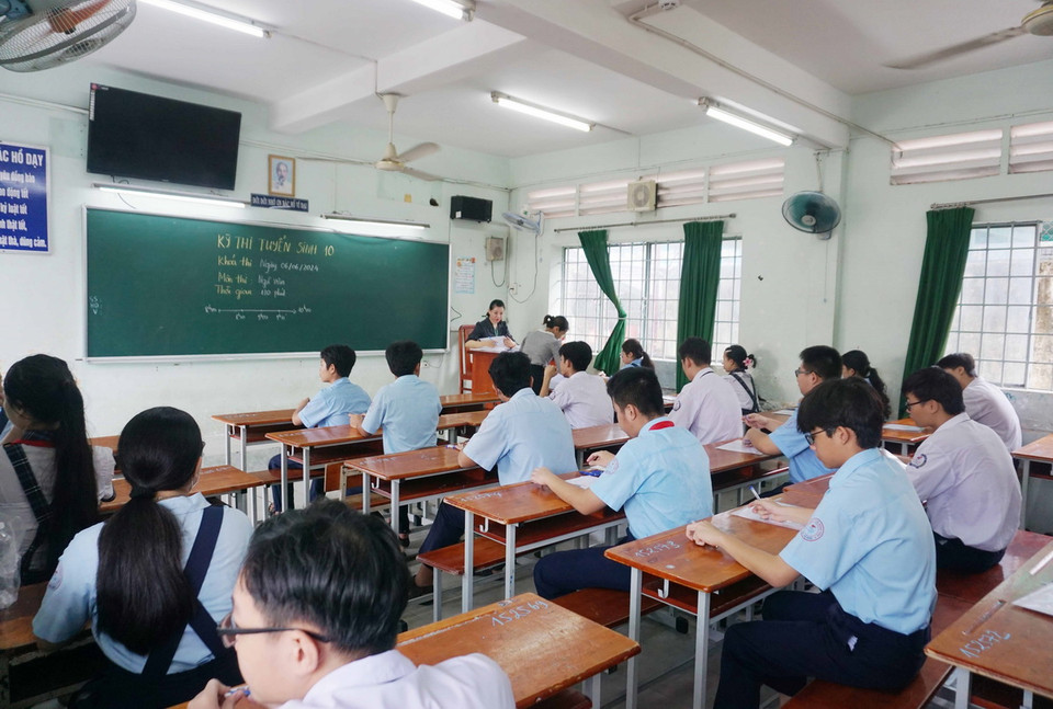 Mỗi phòng thi được bố trí tối đa 24 thí sinh. (Ảnh: Thu Hoài/TTXVN)