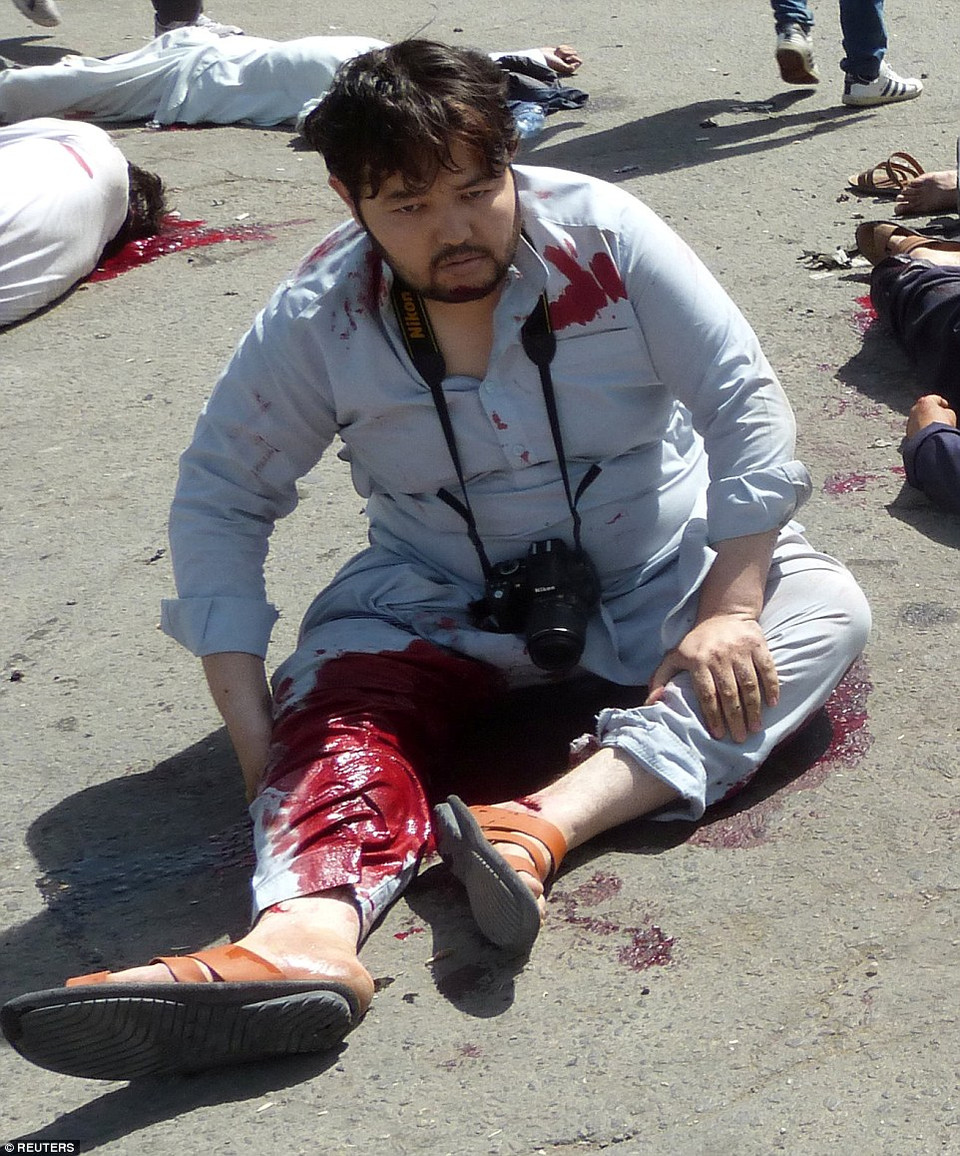 Vụ khủng bố đã diễn ra bất chấp việc có sự hiện diện của khá đông nhân viên an ninh. (Nguồn: Daily Mail)