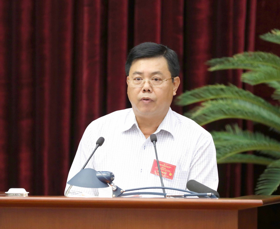 Ông Nguyễn Tiến Hải, Bí thư Tỉnh ủy, Ủy viên Trung ương Đảng, Bí thư Tỉnh Cà Mau tham luận. (Ảnh: Phương Hoa/TTXVN)