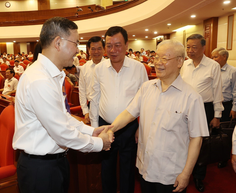 Tổng Bí thư Nguyễn Phú Trọng với các đại biểu dự hội nghị. (Ảnh: Trí Dũng/TTXVN)