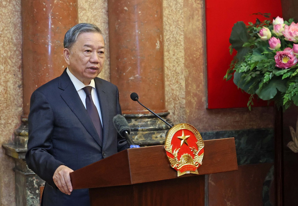 Chủ tịch nước Tô Lâm phát biểu động viên và chúc mừng người cao tuổi Việt Nam. (Ảnh: Nhan Sáng/TTXVN)