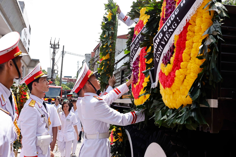 Công tác chuẩn bị cho Lễ truy điệu và đưa tang Tổng Bí thư Nguyễn Phú Trọng. (Ảnh: TTXVN)