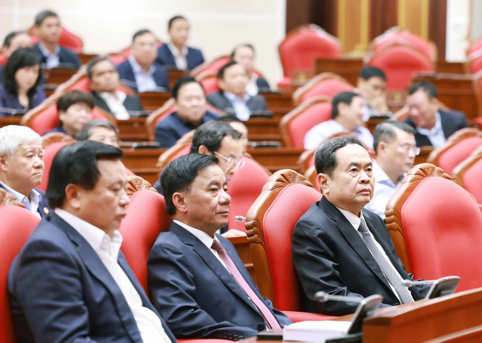 Các đại biểu dự Hội nghị Ban Chấp hành Trung ương Đảng khoá XIII, ngày 25/11. (Ảnh: Thống Nhất/TTXVN)