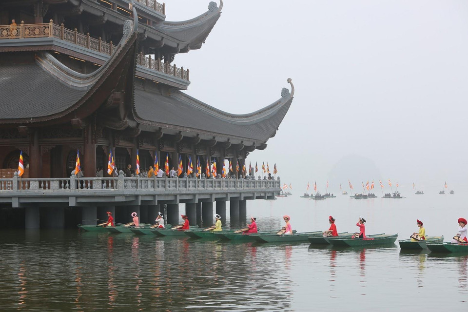 Quang cảnh bên ngoài Trung tâm hội nghị quốc tế trước giờ khai mạc. (Ảnh: Thành Đạt/TTXVN)