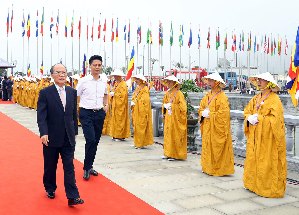 Nguyên Chủ tịch Quốc hội Nguyễn Sinh Hùng tới dự lễ khai mạc. (Ảnh: Thống Nhất/TTXVN)