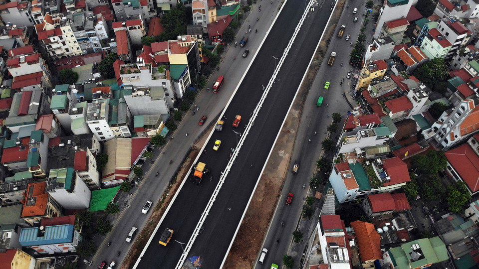 Gói thầu số 1 của dự án (xây dựng đoạn Mai Dịch-Cổ Nhuế) đã hoàn thành hơn 96,6% khối lượng. (Ảnh: Danh Lam/TTXVN)