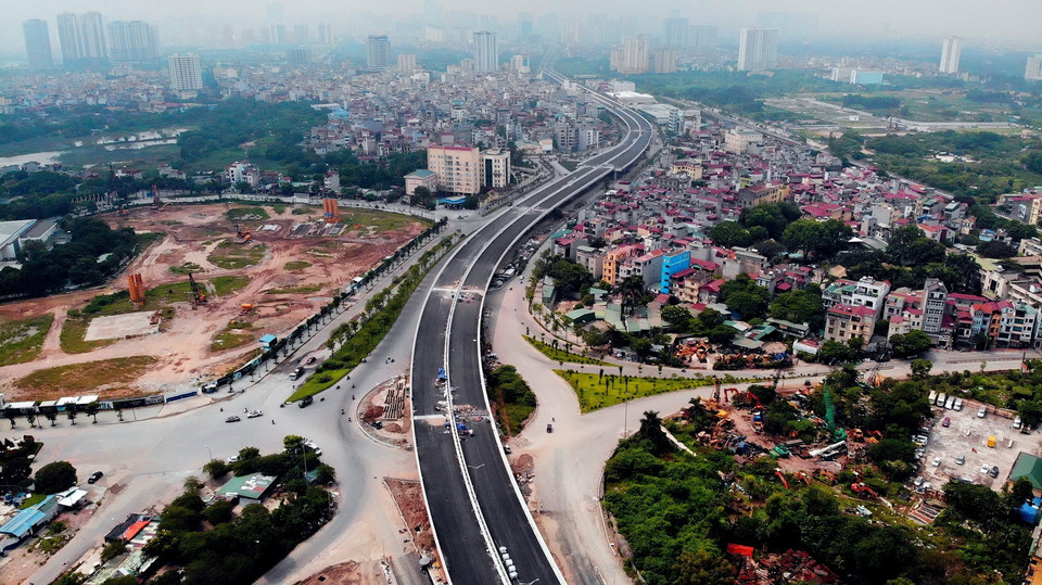 Gói thầu số 2 (đoạn Cổ Nhuế-Nam Thăng Long) hoàn thành hơn 98,4% khối lượng. (Ảnh: Danh Lam/TTXVN)