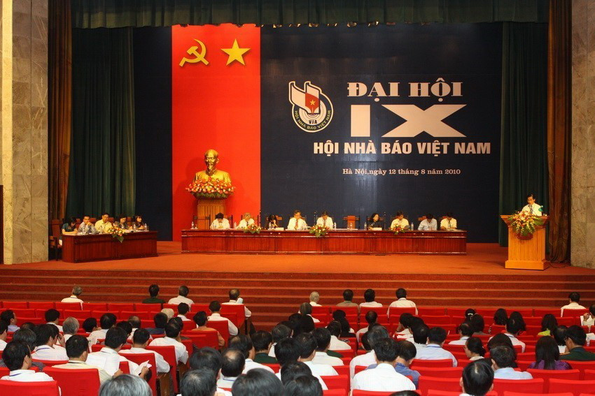  Quang cảnh lễ khai mạc Đại hội đại biểu toàn quốc Hội Nhà báo Việt Nam lần thứ 9, ngày 12/8/2010, tại Hà Nội. (Ảnh: Bích Ngọc/TTXVN)