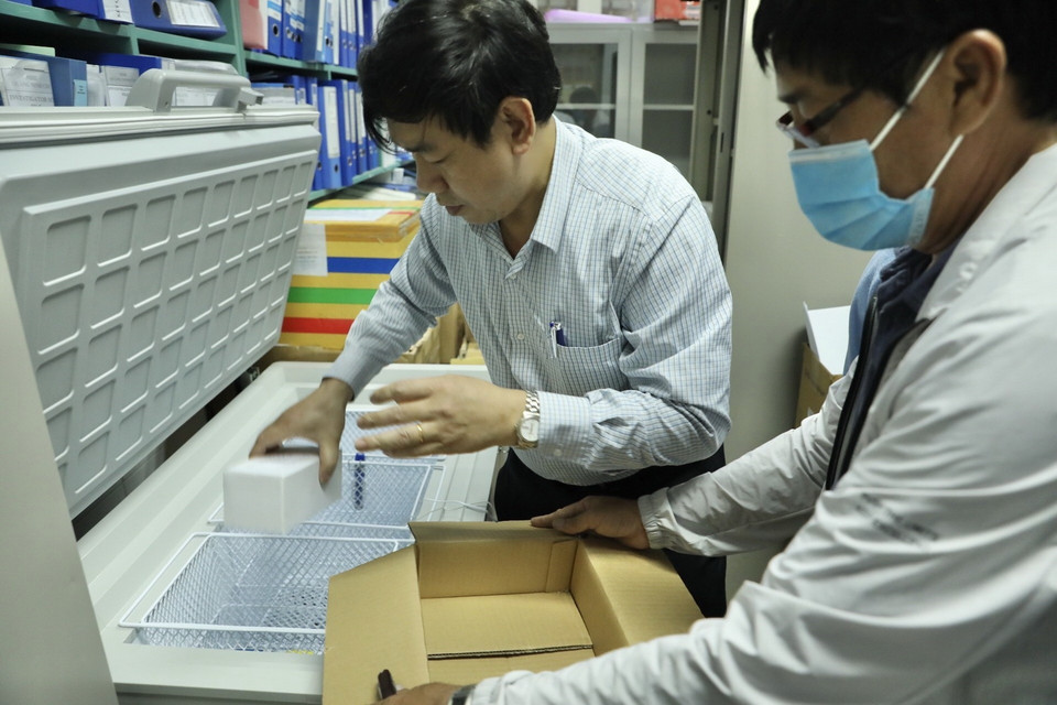 Vaccine COVIVAC được bảo quản tại kho của Viện Vệ sinh dịch tễ Trung ương. (Ảnh: Minh Quyết/TTXVN)
