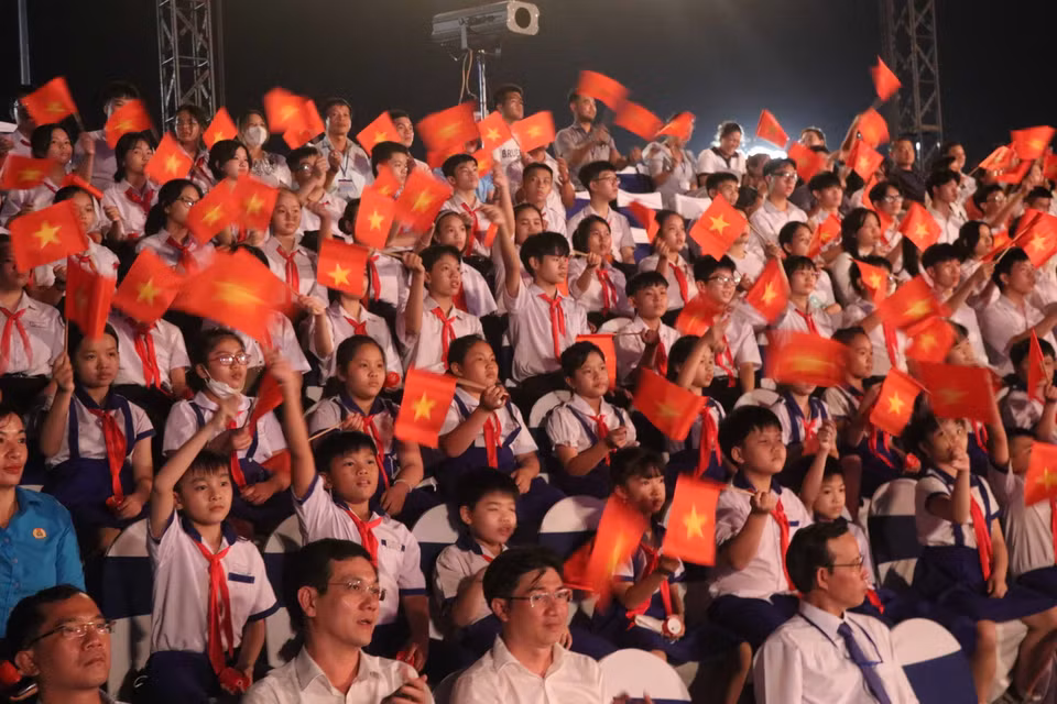  Cầu truyền hình trực tiếp "Khúc tráng ca hòa bình" tại điểm cầu tỉnh Bình Định. (Ảnh: Kha Phạm/TTXVN)