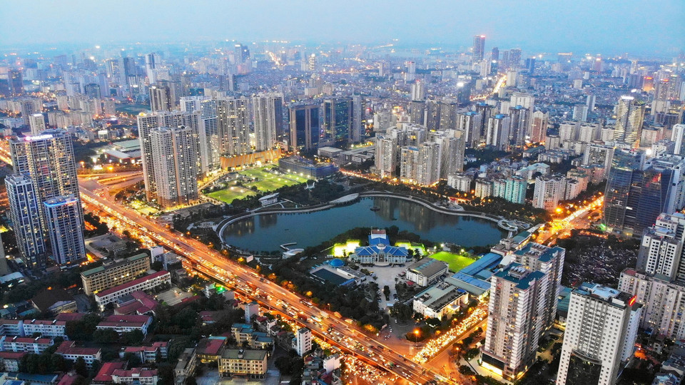 Hồ điều hòa Nhân Chính trong công viên Thanh Xuân, quận Thanh Xuân, nằm giữa khu đô thị hiện đại và sầm uất. (Ảnh: Danh Lam/TTXVN)