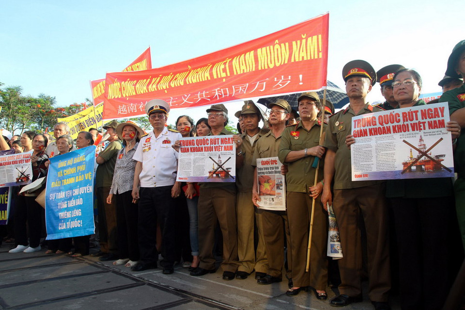 Míttinh phản đối Trung Quốc tại Hải Phòng. (Ảnh: Hoàng Hùng/TTXVN)