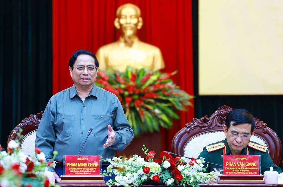 Thủ tướng Phạm Minh Chính phát biểu tại buổi làm việc với Tập đoàn Công nghiệp-Viễn thông Quân đội (Viettel). (Ảnh: Dương Giang/TTXVN)