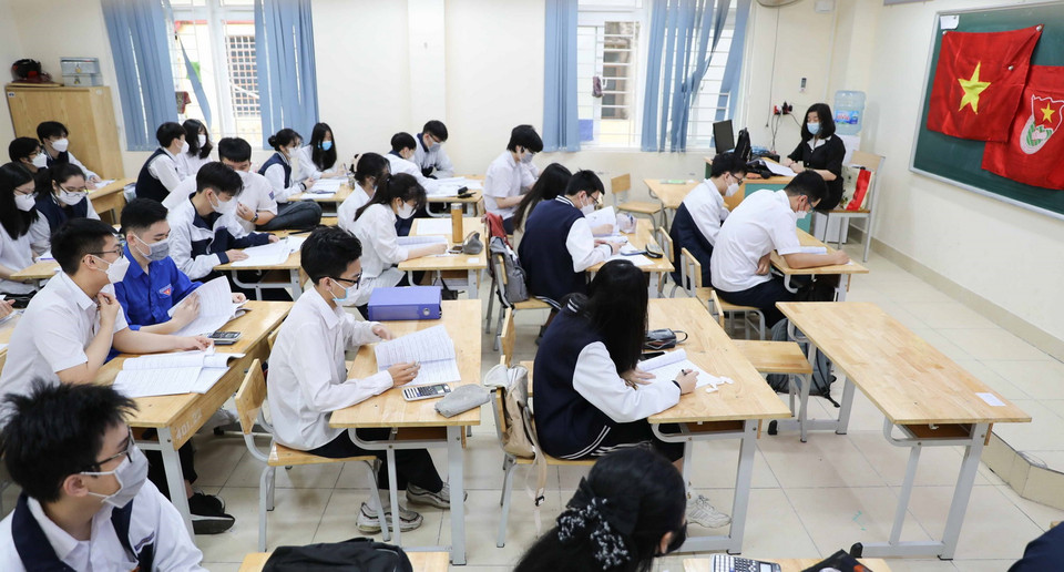 Dạy học trực tiếp cho các khối từ lớp 7 đến lớp 12 trong điều kiện bình thường mới. (Ảnh: Thanh Tùng/TTXVN)