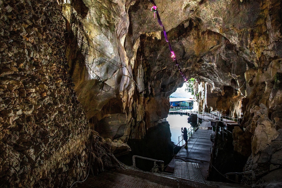 Vẻ đẹp bên trong động Thác Bờ. (Ảnh Trọng Đạt/TTXVN)