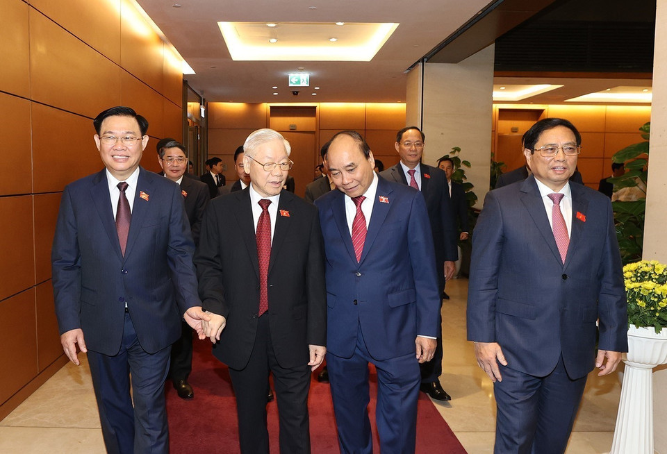 Tổng Bí thư Nguyễn Phú Trọng, Chủ tịch nước Nguyễn Xuân Phúc, Thủ tướng Chính phủ Phạm Minh Chính, Chủ tịch Quốc hội Vương Đình Huệ đến dự khai mạc Kỳ họp thứ tư, Quốc hội khóa XV. (Ảnh: Trí Dũng/TTXVN)