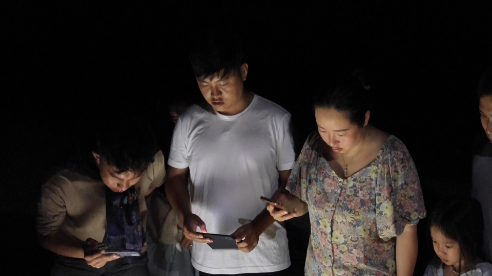 Hoạt động này được kỳ vọng sẽ là kênh tuyên truyền hiệu quả đối với việc bảo vệ môi trường đặc biệt là với công cuộc bảo tồn loài rùa biển. (Ảnh: Lâm Phan/Vietnam+)