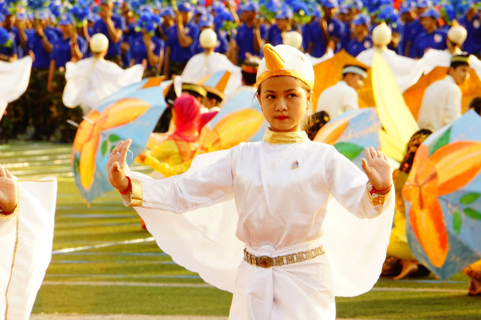 Điệu múa truyền thống trong chương trình văn nghệ. (Ảnh: Nhóm P/v TTXVN tại Campuchia)