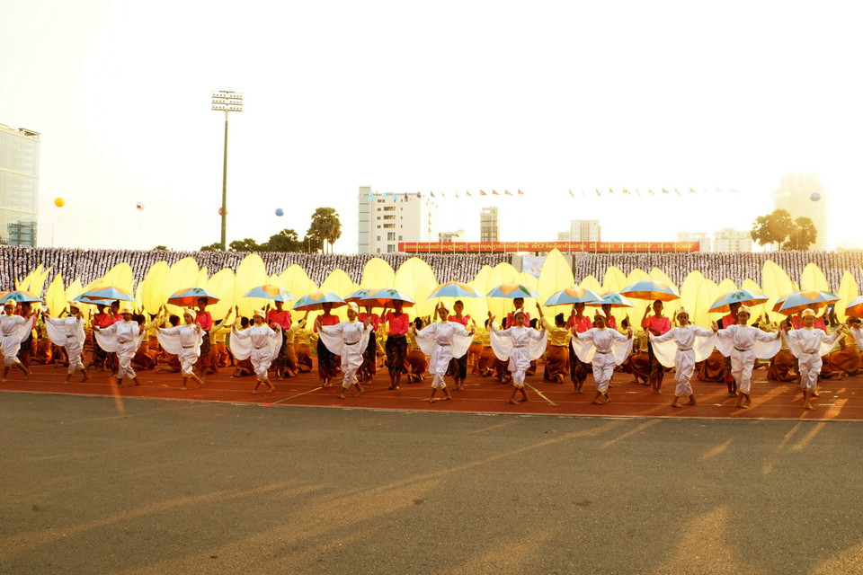 Ngày 7/1, tại sân vận động quốc gia Olympic ở thủ đô Phnom Penh, Campuchia đã long trọng tổ chức lễ kỷ niệm 40 năm Ngày lật đổ chế độ diệt chủng Khmer Đỏ. (Ảnh: Nhóm P/v TTXVN tại Campuchia)