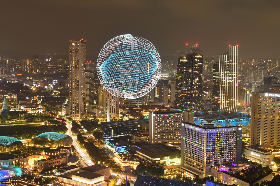  Màn hình diễn ánh sáng chào Năm mới tại Singapore ngày 31/12/2022. (Ảnh: THX/TTXVN)