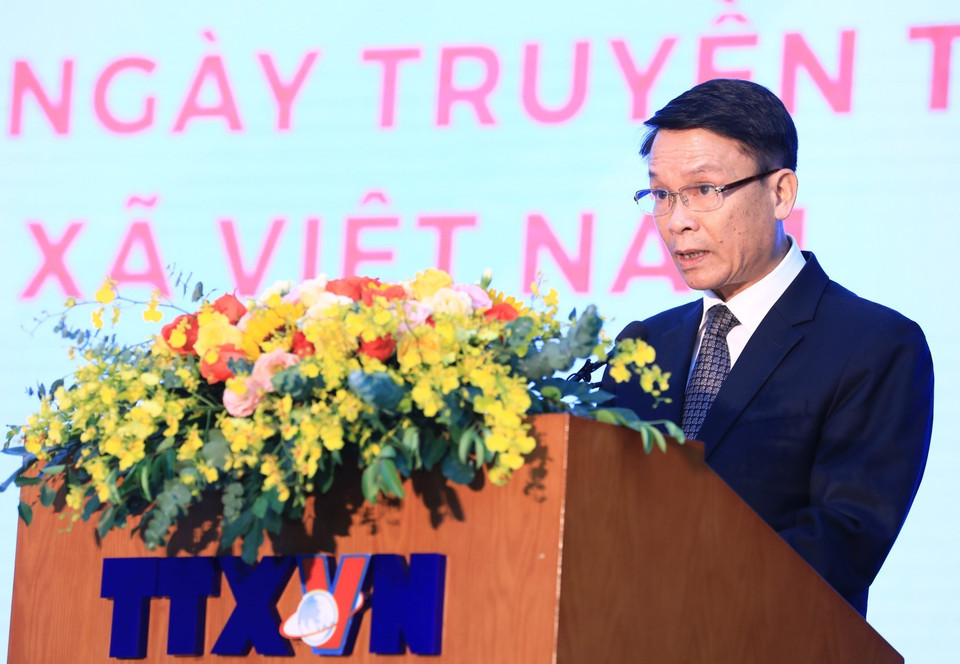 Ủy viên Trung ương Đảng, Tổng Giám đốc Thông tấn xã Việt Nam Nguyễn Đức Lợi đọc diễn văn tại Lễ kỷ niệm 75 năm Ngày thành lập Thông tấn xã Việt Nam (15/9/1945-15/9/2020). (Ảnh: Thành Đạt/TTXVN)