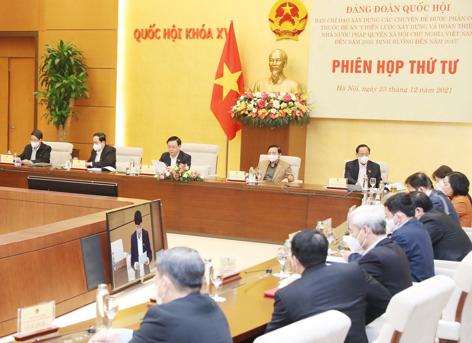 Toàn cảnh phiên họp về xây dựng và hoàn thiện Nhà nước. (Ảnh: Trọng Đức/TTXVN)